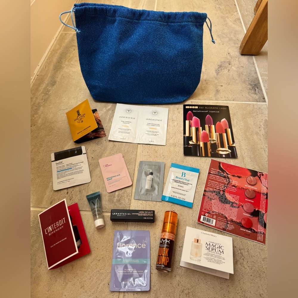 Cosmetic Samples Bundle with Drawstring Cosmetic Bag